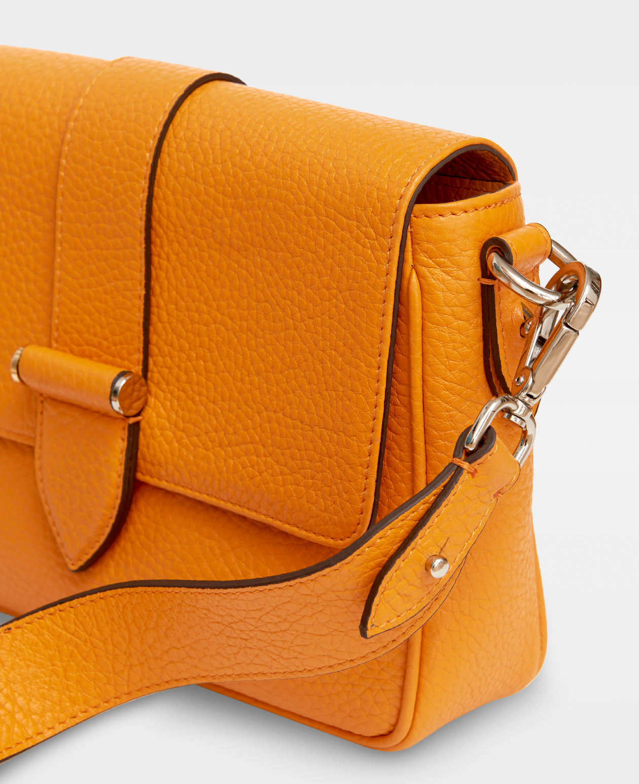 DECADENT COPENHAGEN NICKY crossbody bag Crossbody Bags Apricot Orange