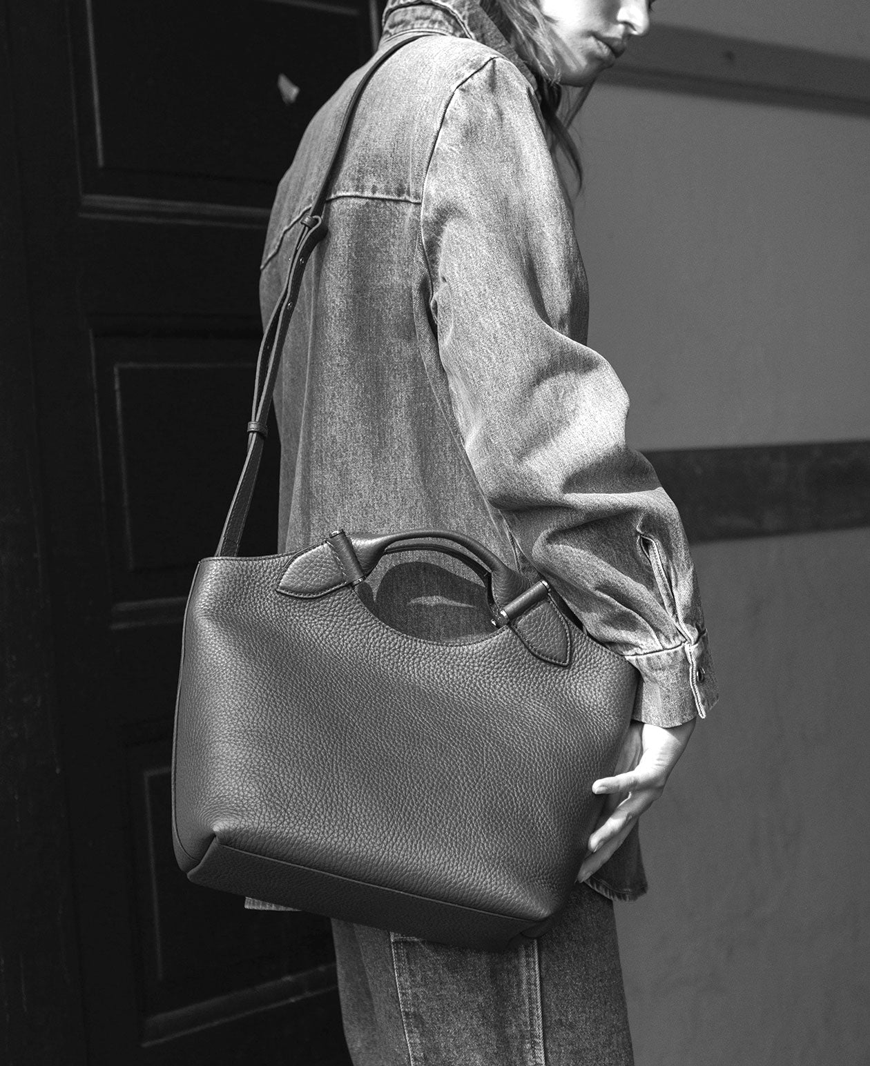 DECADENT COPENHAGEN TEDDY tote Tote Bags Cognac