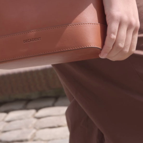 DECADENT COPENHAGEN EDITH small bucket bag Crossbody Bags Vegetal Cognac