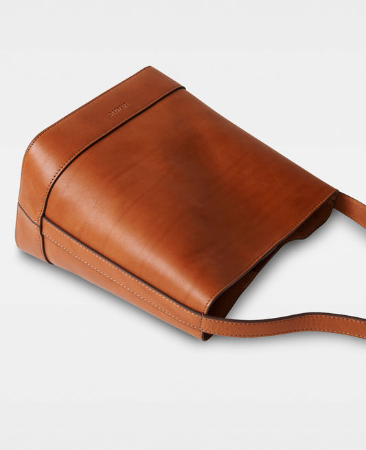 Decadent Copenhagen ~ Handmade Leather Bags Inspired by Timeless